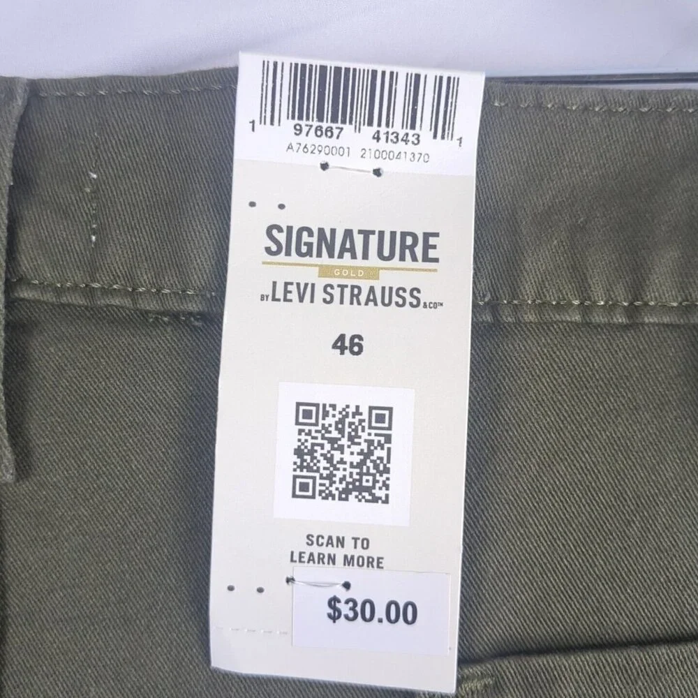 Signature Gold Levi Strauss Olive Green Cargo Shorts Mens‎ 46 Hits At The Knee